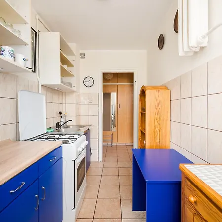 Saska Kepa Charming By Bookinghost