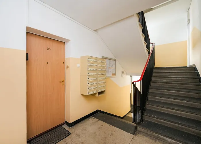 Saska Kepa Charming By Bookinghost *