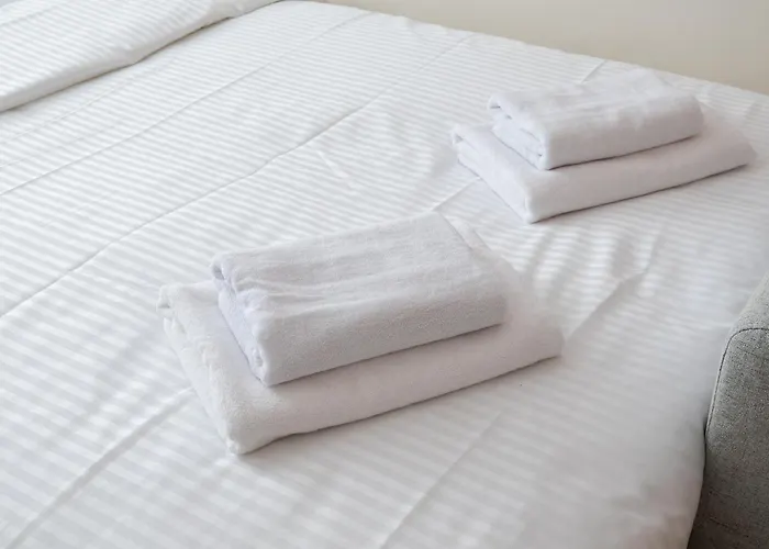 Apartment Saska Kepa Charming By Bookinghost